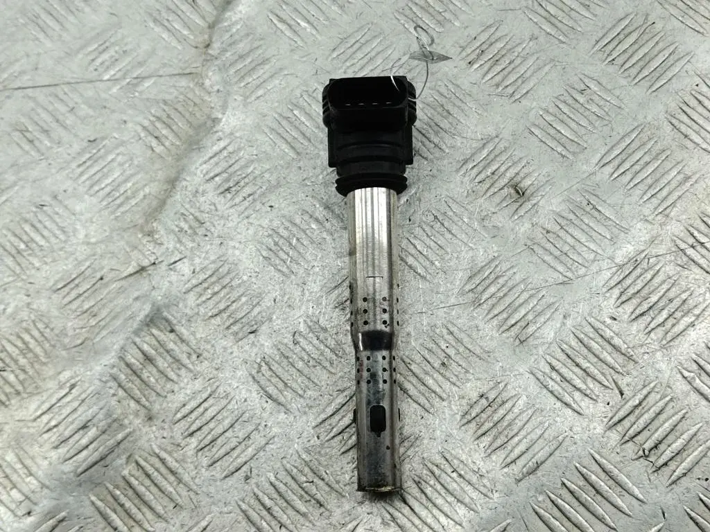 Катушка зажигания 07K905715F