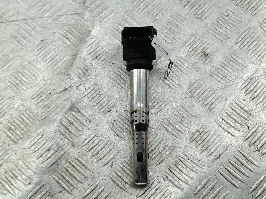 Катушка зажигания 07K905715F