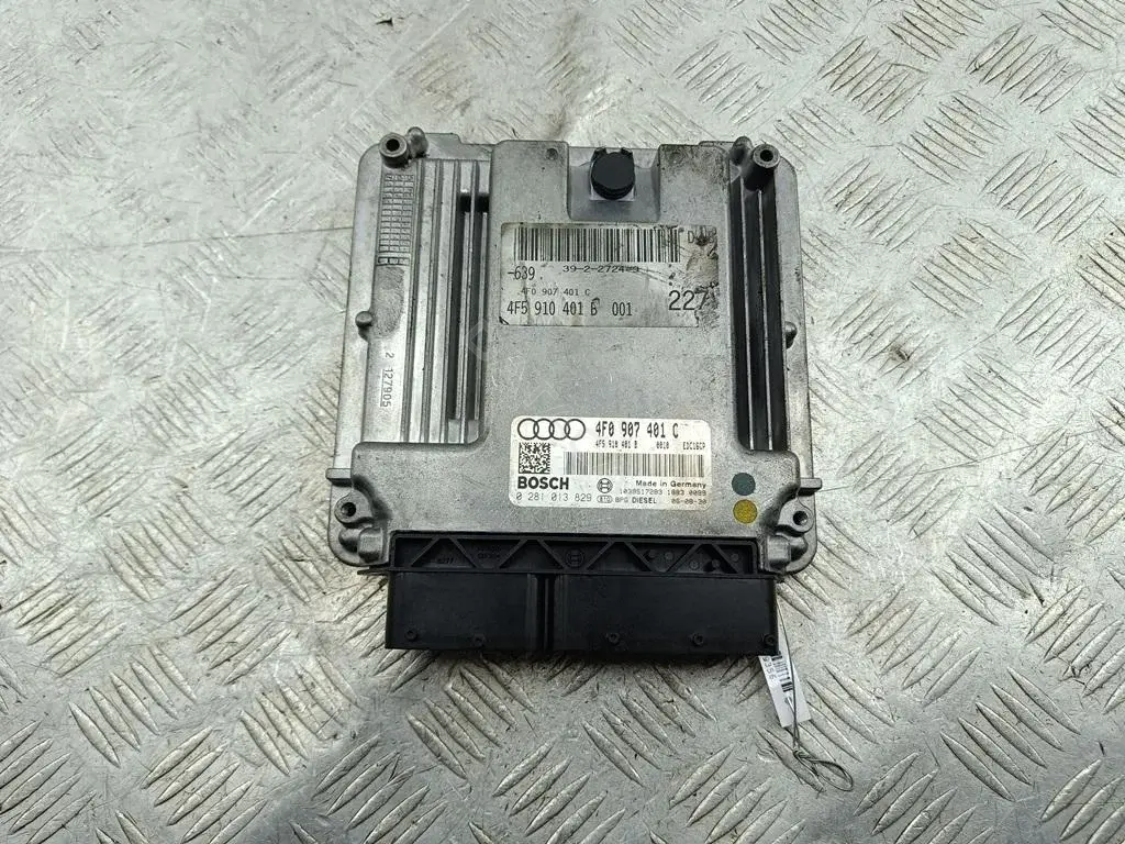 Блок управления двигателем 0281013829, 4F0907401C, 4F5910401B