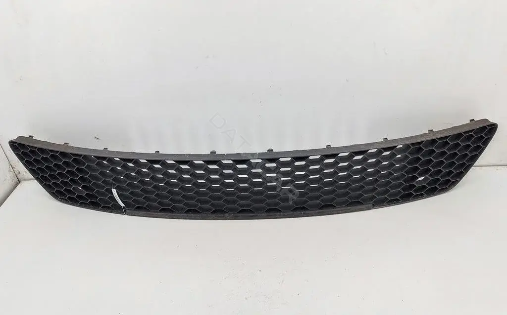 Решетка бампера / заглушка 1Z0807677D