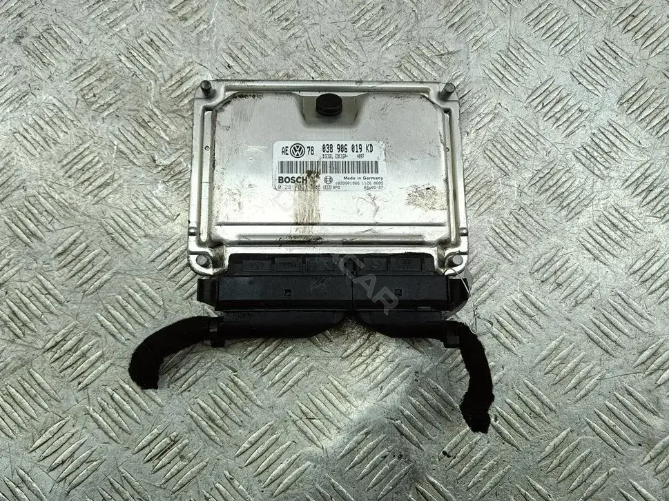 Блок управления двигателем 038906019KD