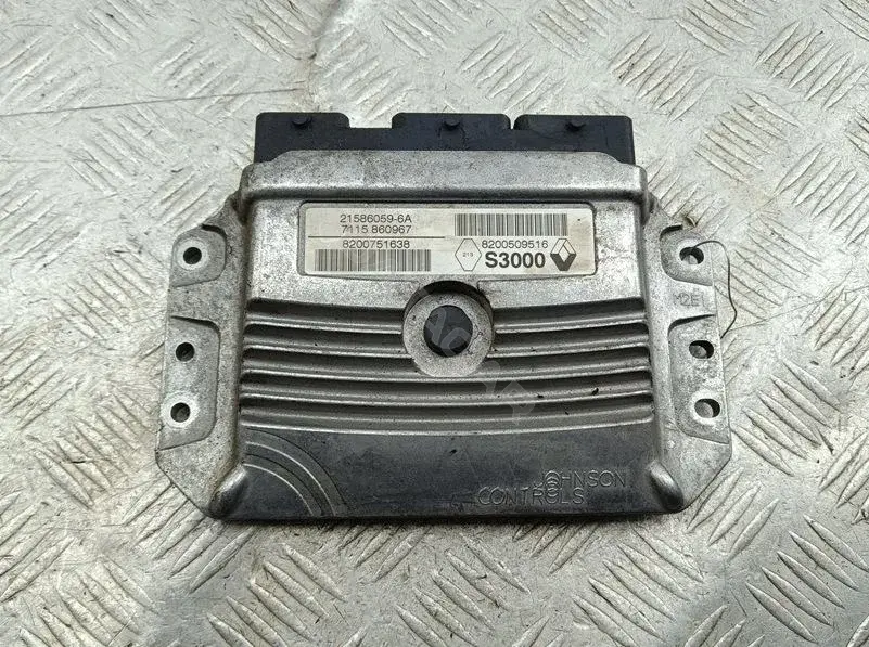 Блок управления двигателем 8200506516, 8200751638