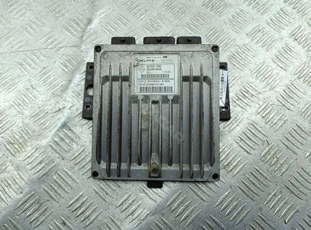 Блок управления двигателем 8200619409, 8200911560
