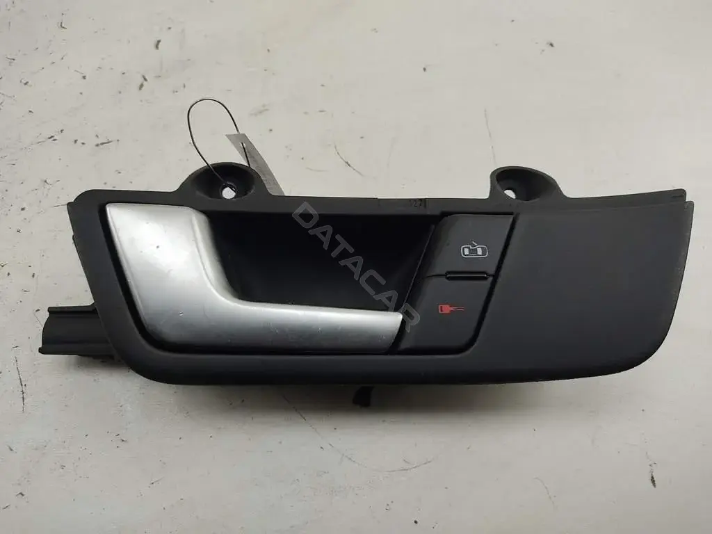 Ручка двери 8E11837019