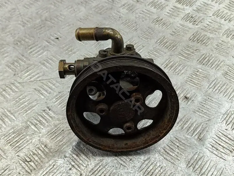 Насос гидроусилителя руля 8D0145156L