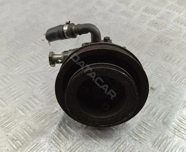 Насос гидроусилителя руля 8D0145156L