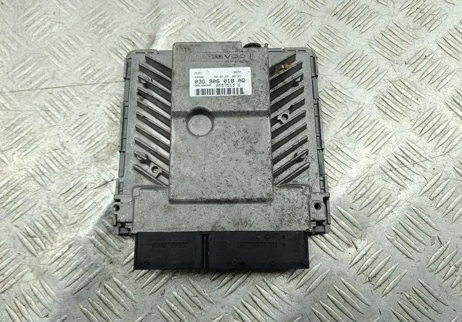 Блок управления двигателем 03G906018AQ, 5WP45549AF