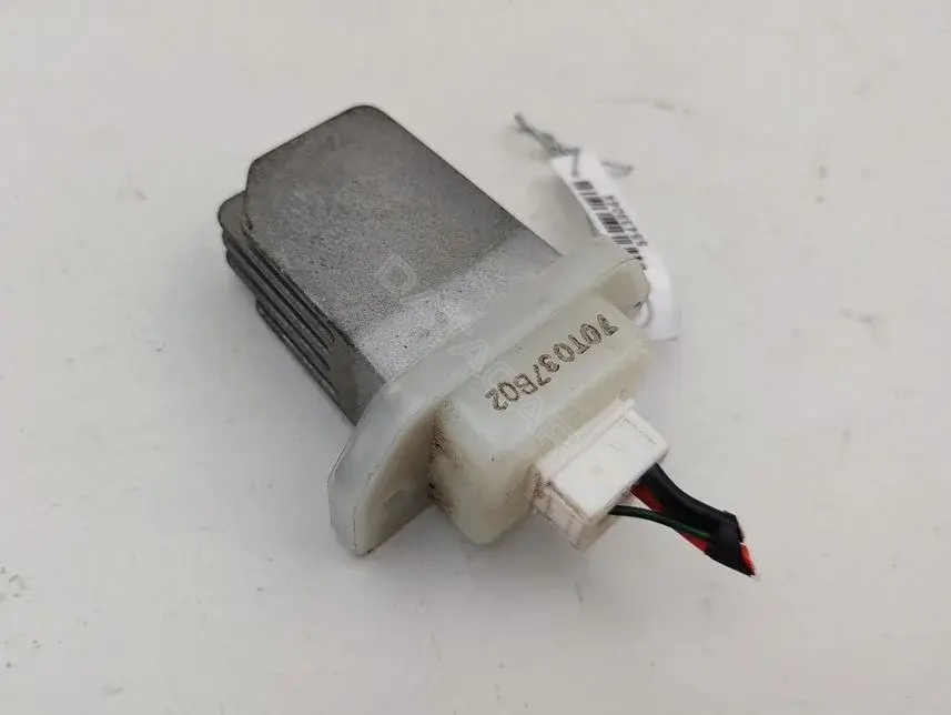 Резистор печки 70T037B02