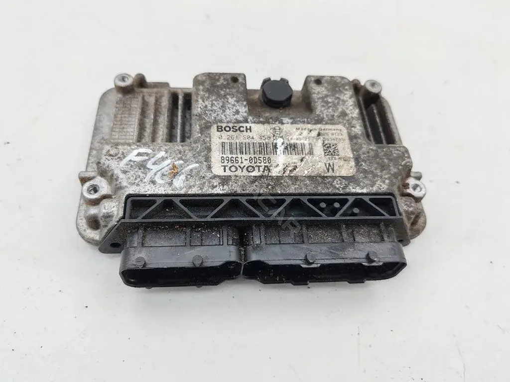Блок управления двигателем 89661-0D580