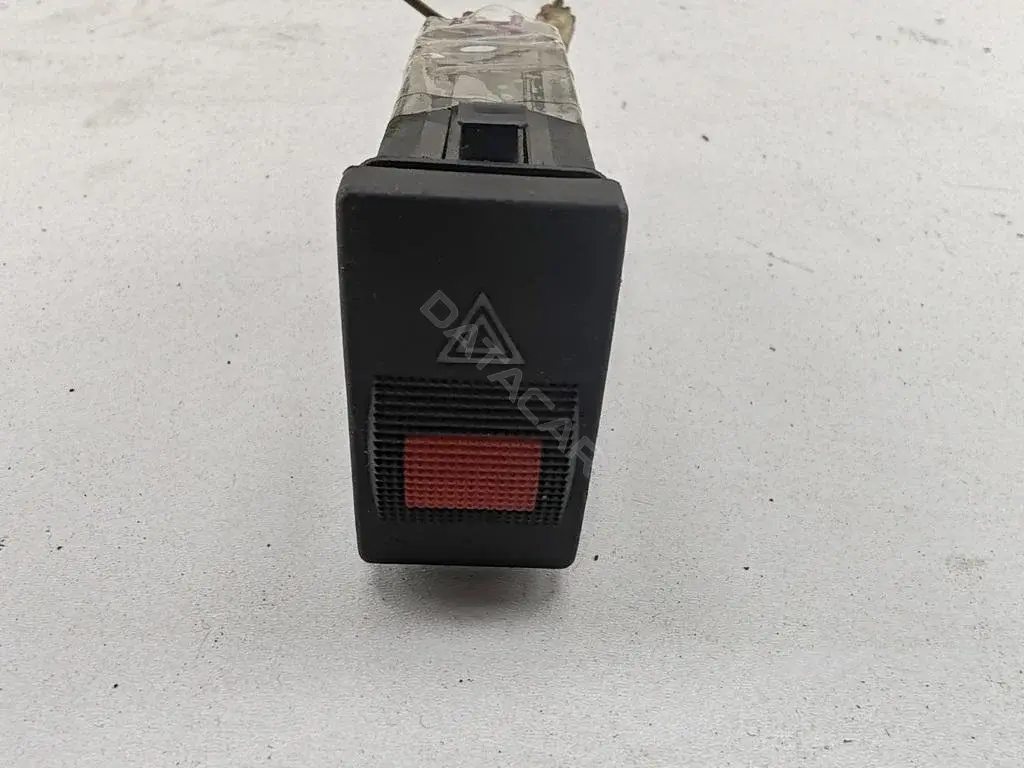Кнопка аварийки 8D0941509D