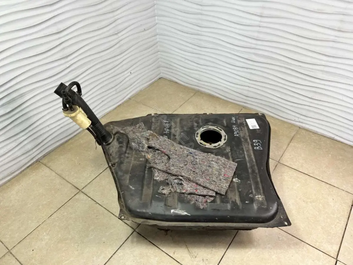 Топливный бак 37543083