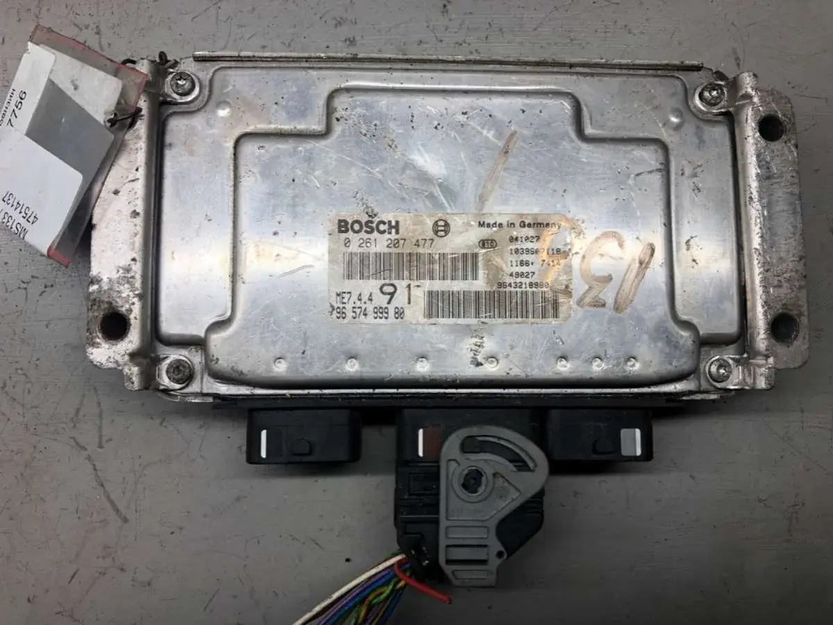 Блок управления двигателем 0261207477, 9657499980, BOSCH