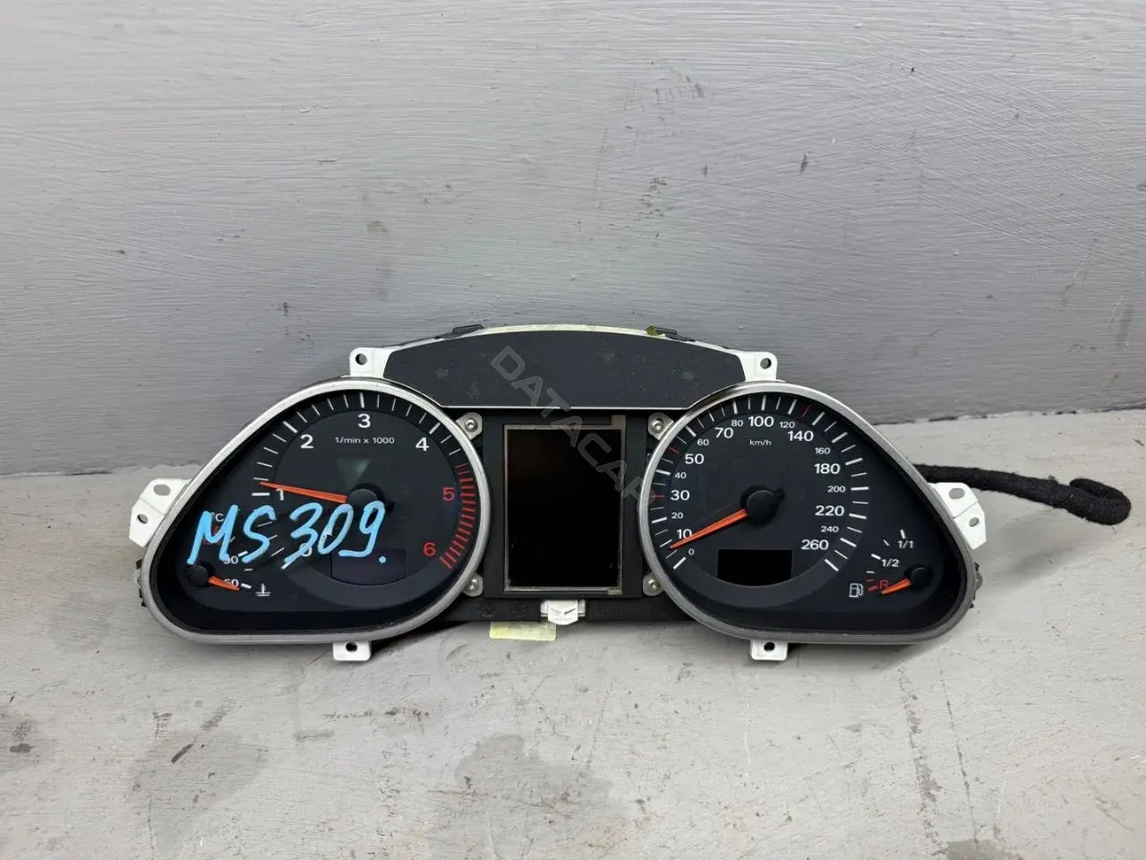 Панель приборов 4F0920931B