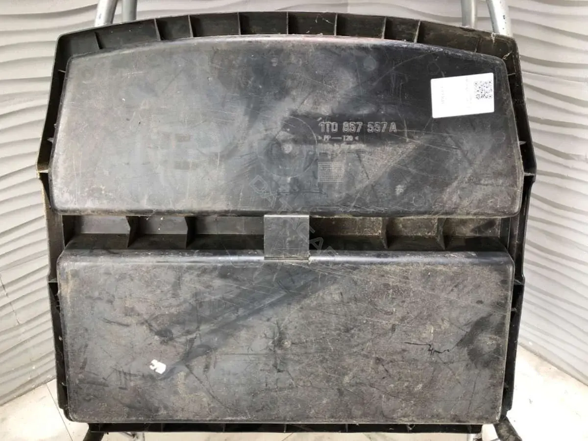 Пол багажника 1T0857557A