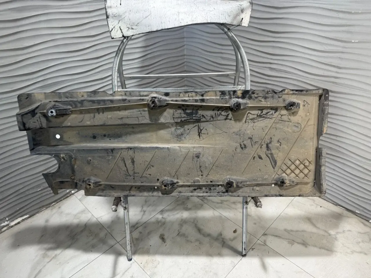 Защита днища 1K0825201AD