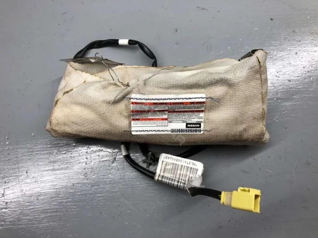 Подушка безопасности 617064700A, NL3TA13X098243