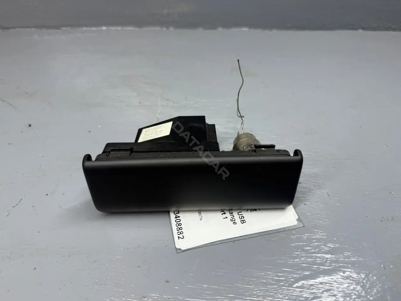 Разъем AUX / USB 5H22-19C065-AA, XVO500020