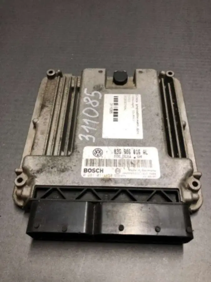 Блок управления двигателем 0281011450, 03G906016AL, AZV