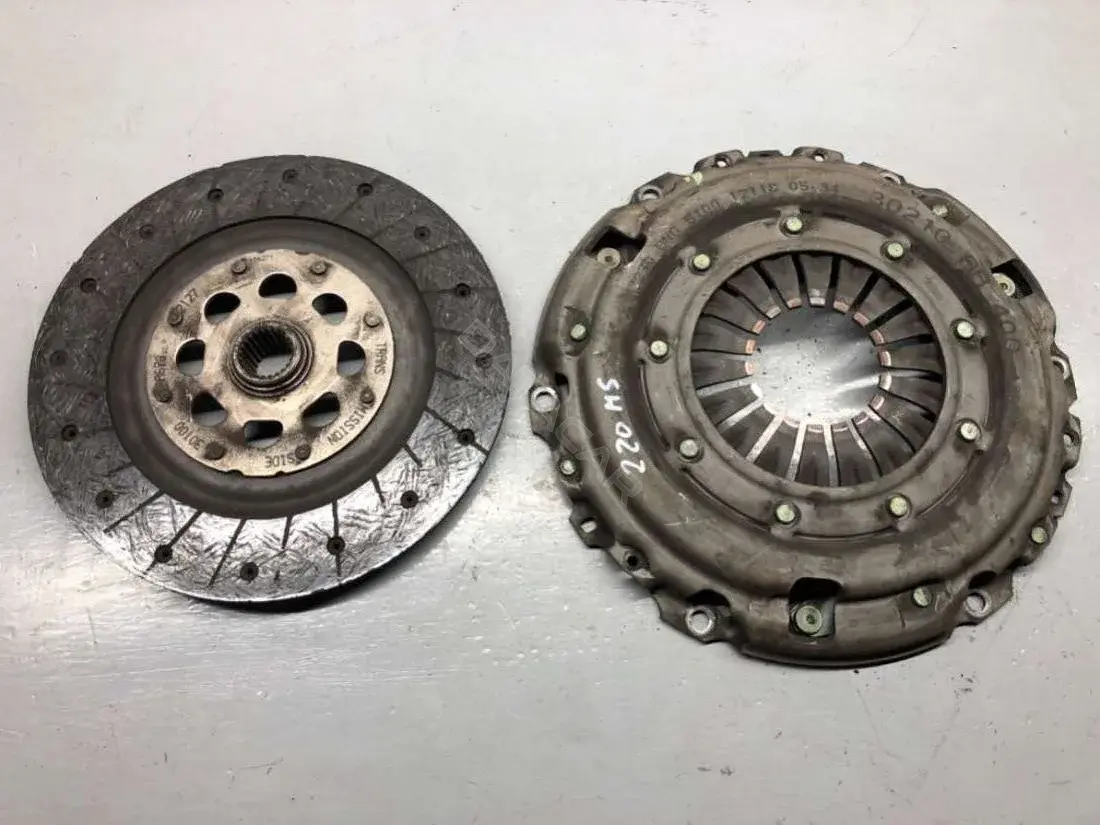 Комплект сцепления 30100AA670, 30210AA400, Valeo