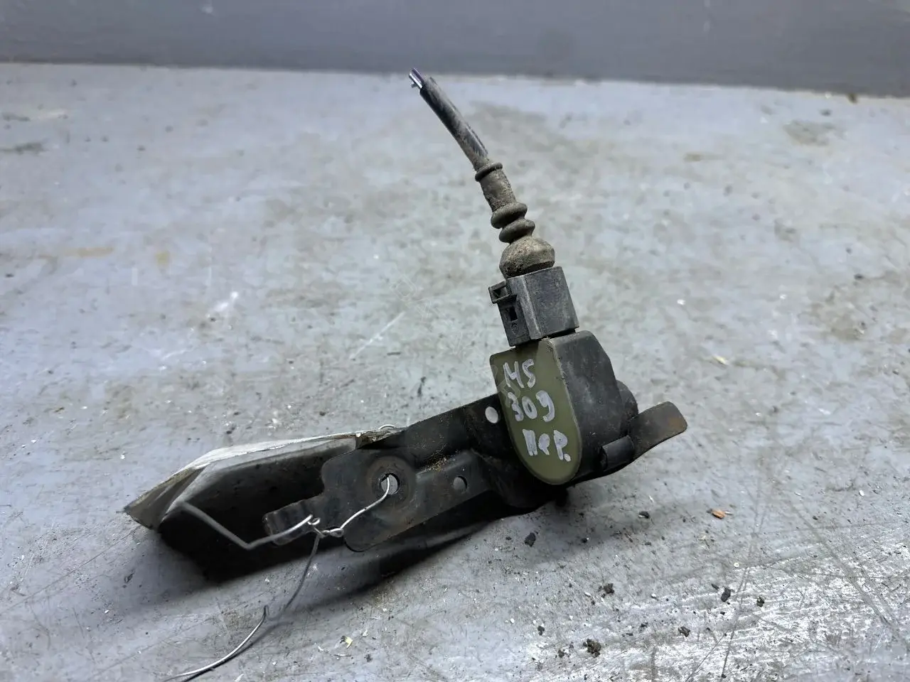 Датчик положения подвески 1T0907503