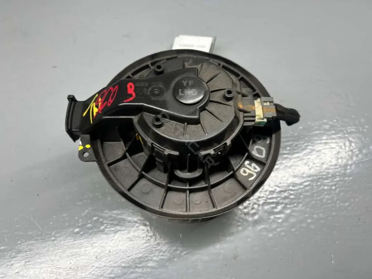 Моторчик печки 97113-3S000, BOSCH, F00S-3B2-381