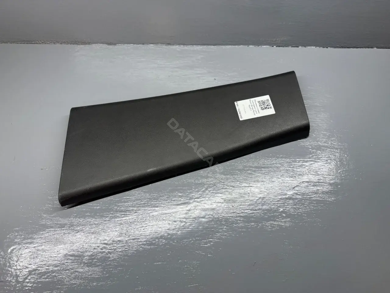 Обшивка стойки EMG500410