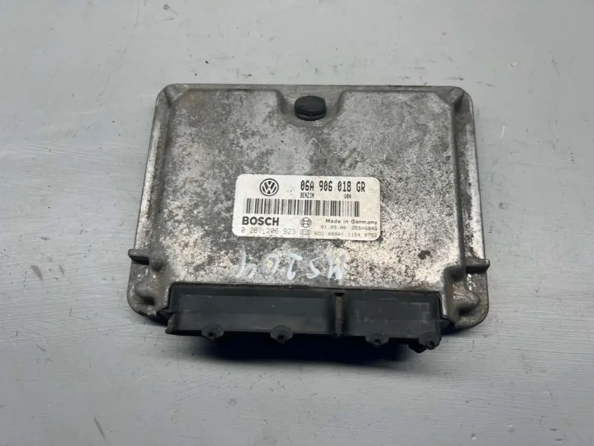 Блок управления двигателем 0261206923, 06A906018GR, BOSCH