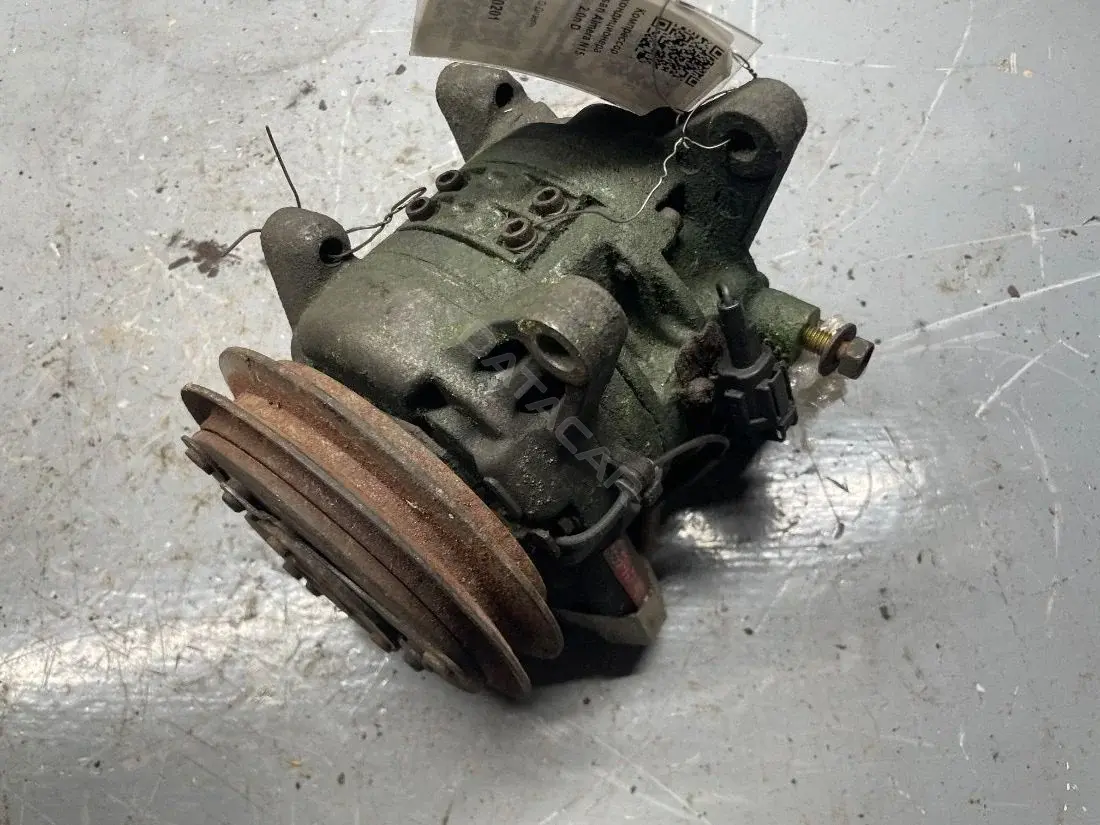 Компрессор кондиционера 92600-1M902