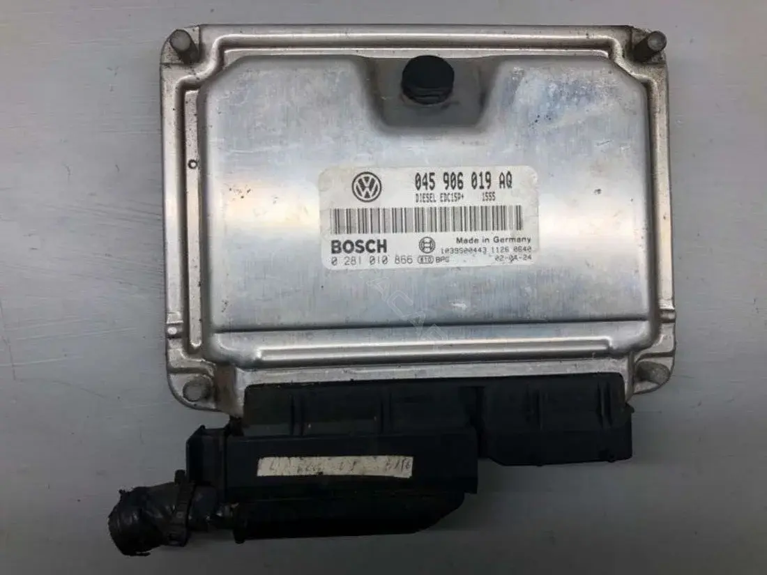 Блок управления двигателем 0281010866, 045906019AQ, BOSCH