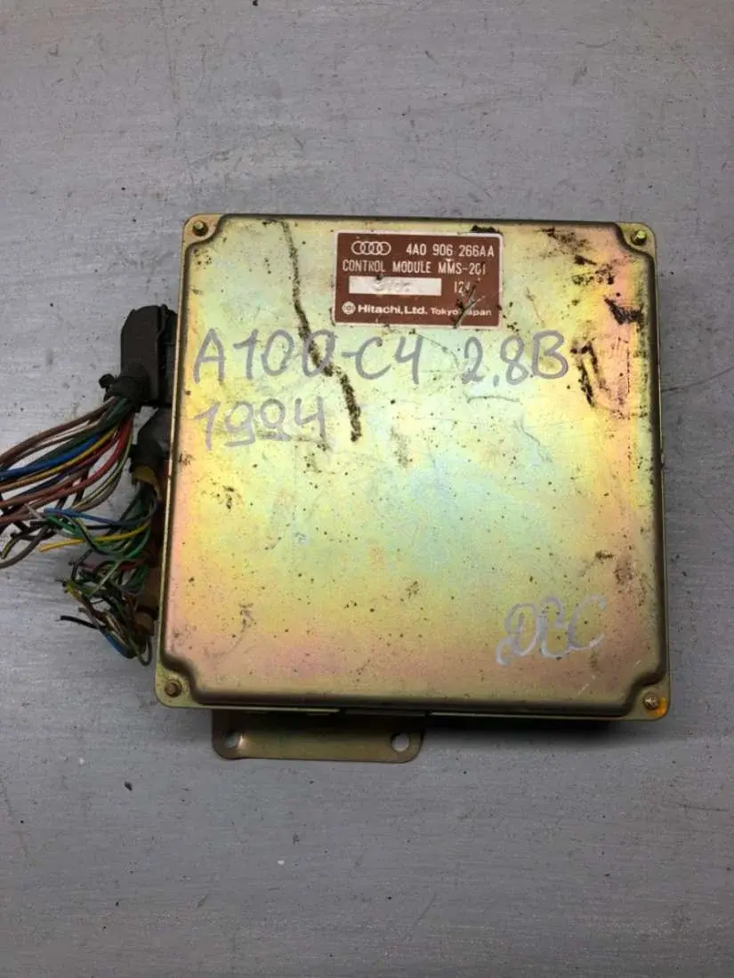 Блок управления двигателем 4A0906266AA, HITACHI