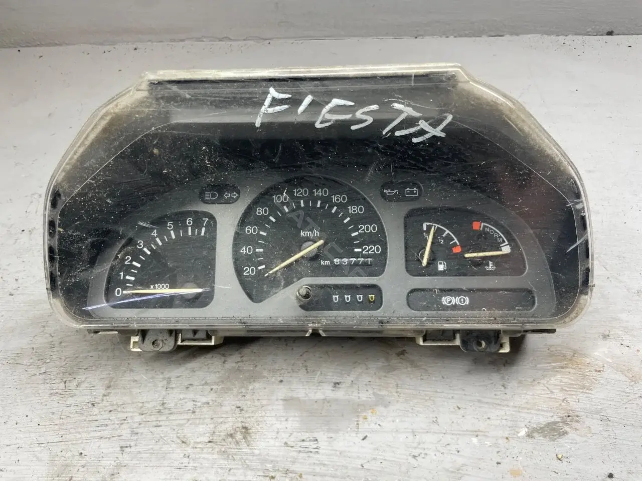 Панель приборов 94FP-10848-BC