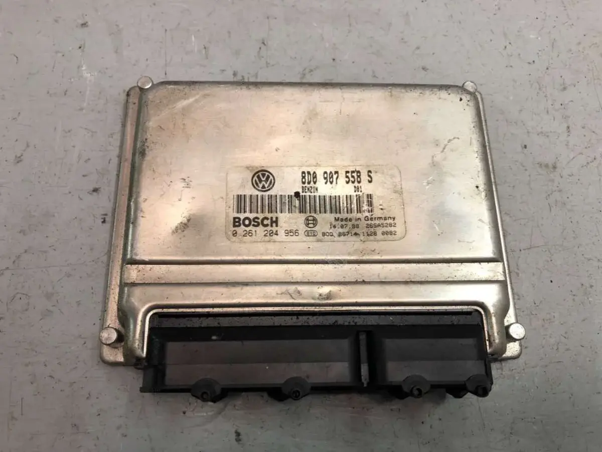 Блок управления двигателем 0261204956, 8D0907958S, Bosch