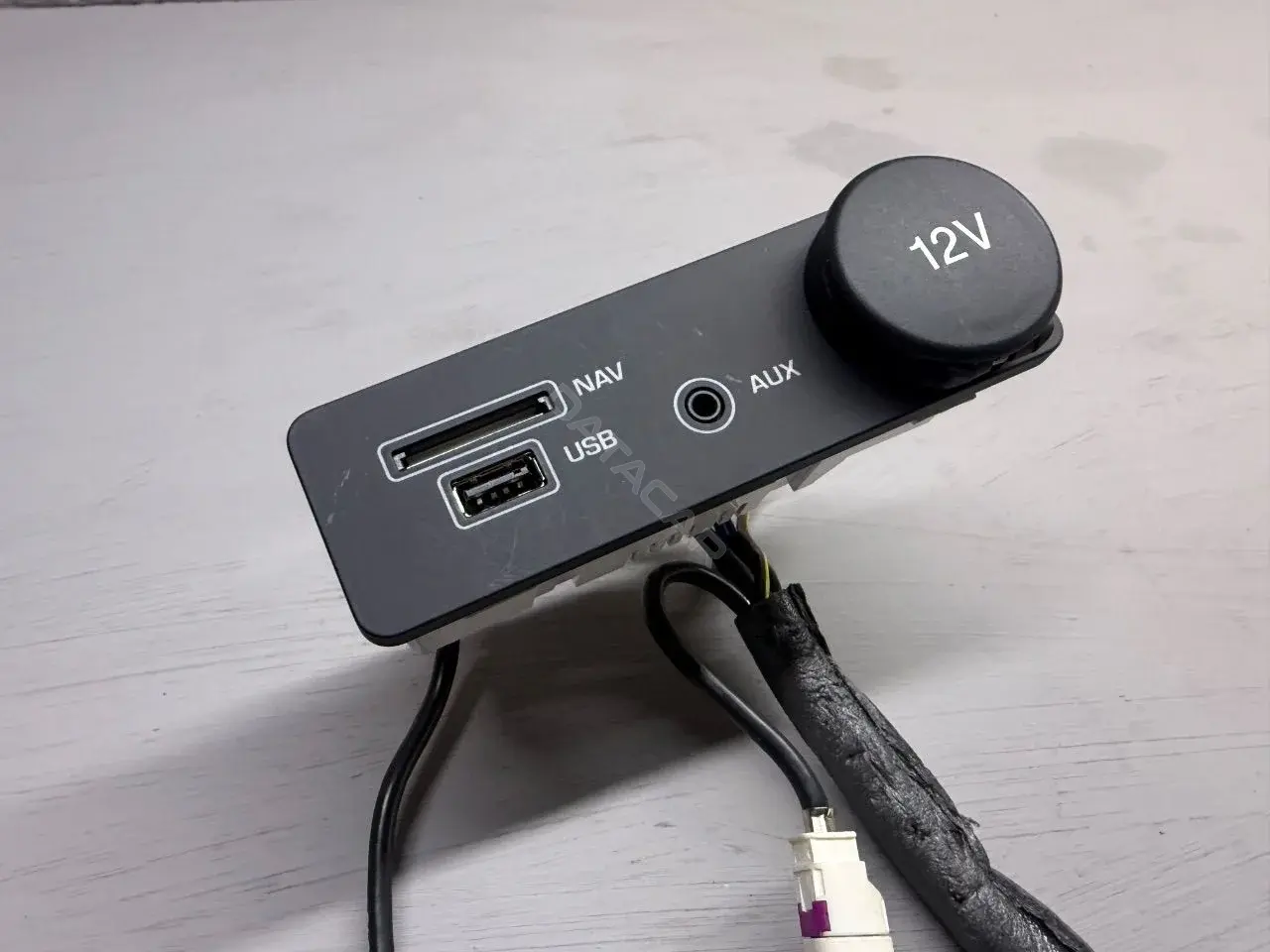 Разъем AUX / USB FK7215K040BA, FK7219C166BC
