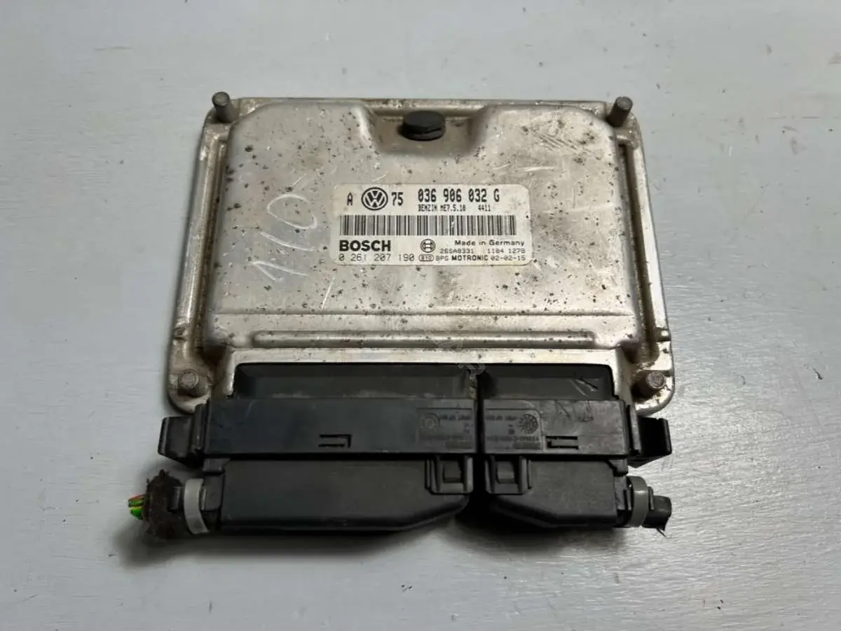 Блок управления двигателем 0261207190, 036906032G, Bosch