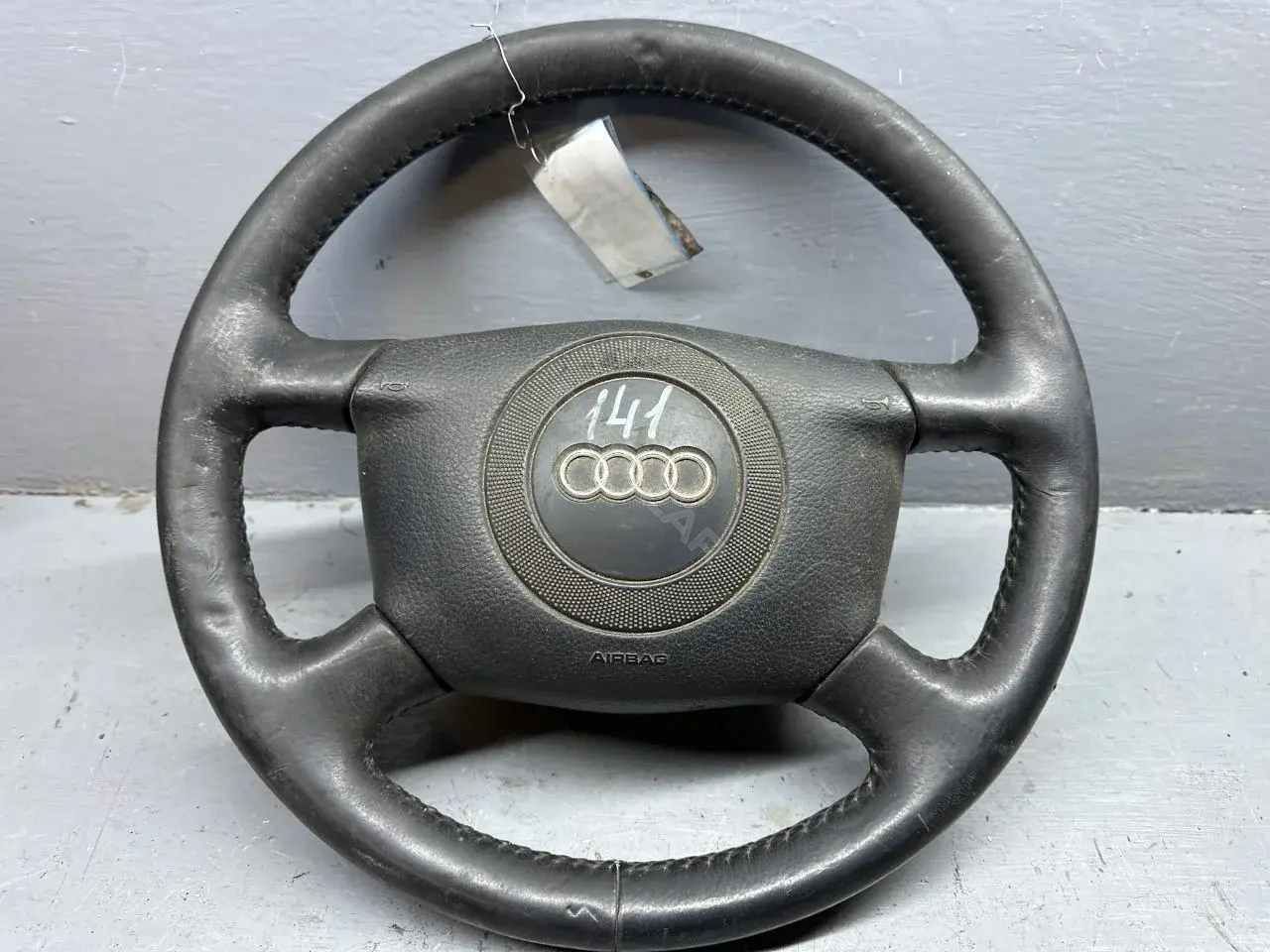 Руль 4D0419091J