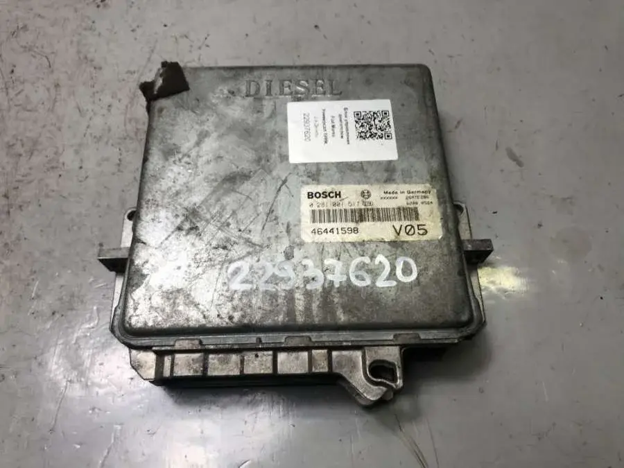 Блок управления двигателем 0281001517, 46441598, Bosch