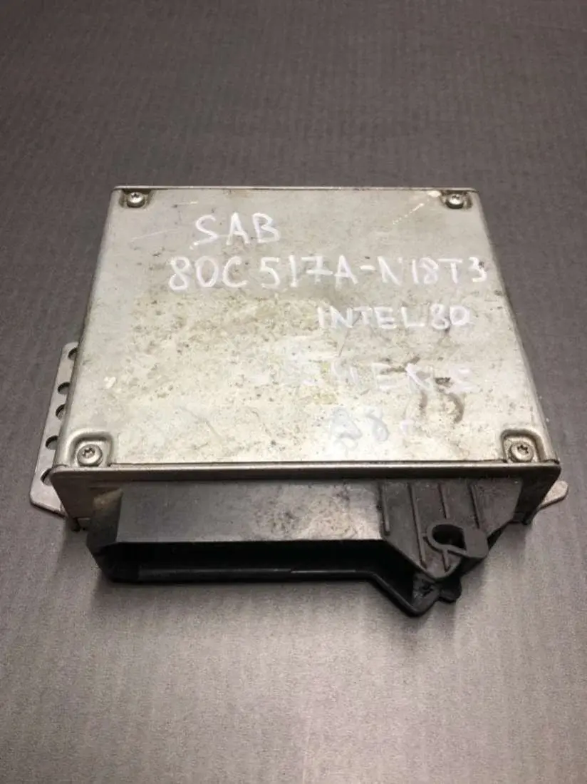 Блок управления двигателем 80c517A-N18-T3, Intel 80, SAB