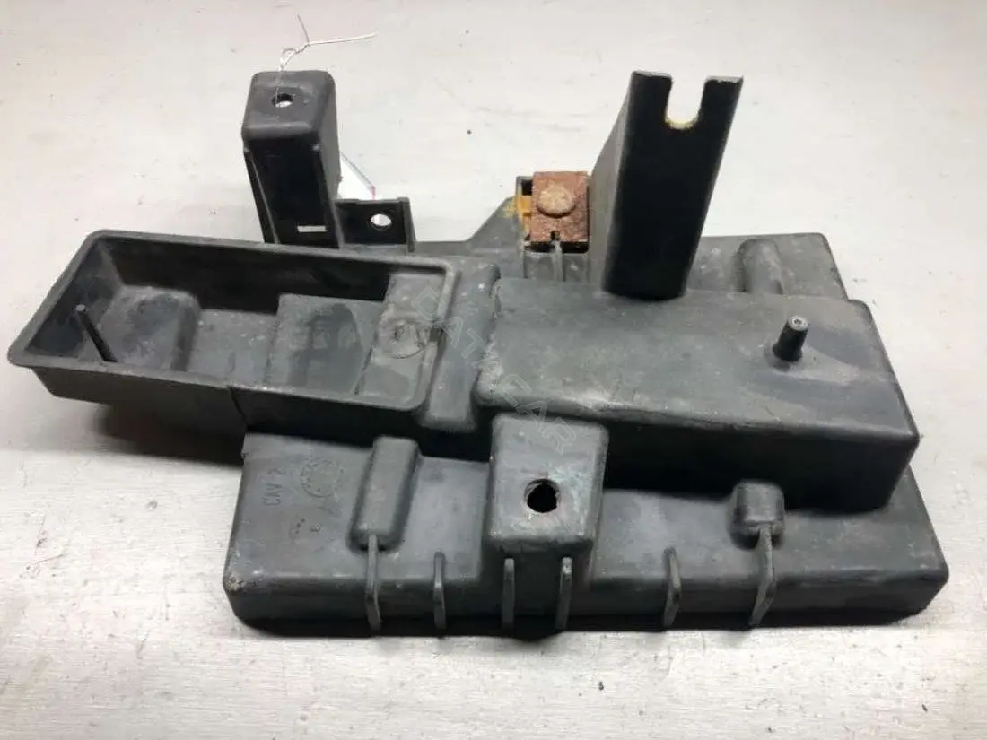 Полка аккумулятора 4716768, 64577G