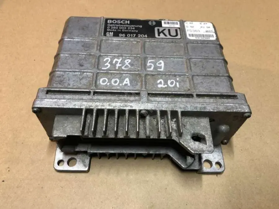 Блок управления двигателем 0260002234, Bosch, GM 96017204 KU
