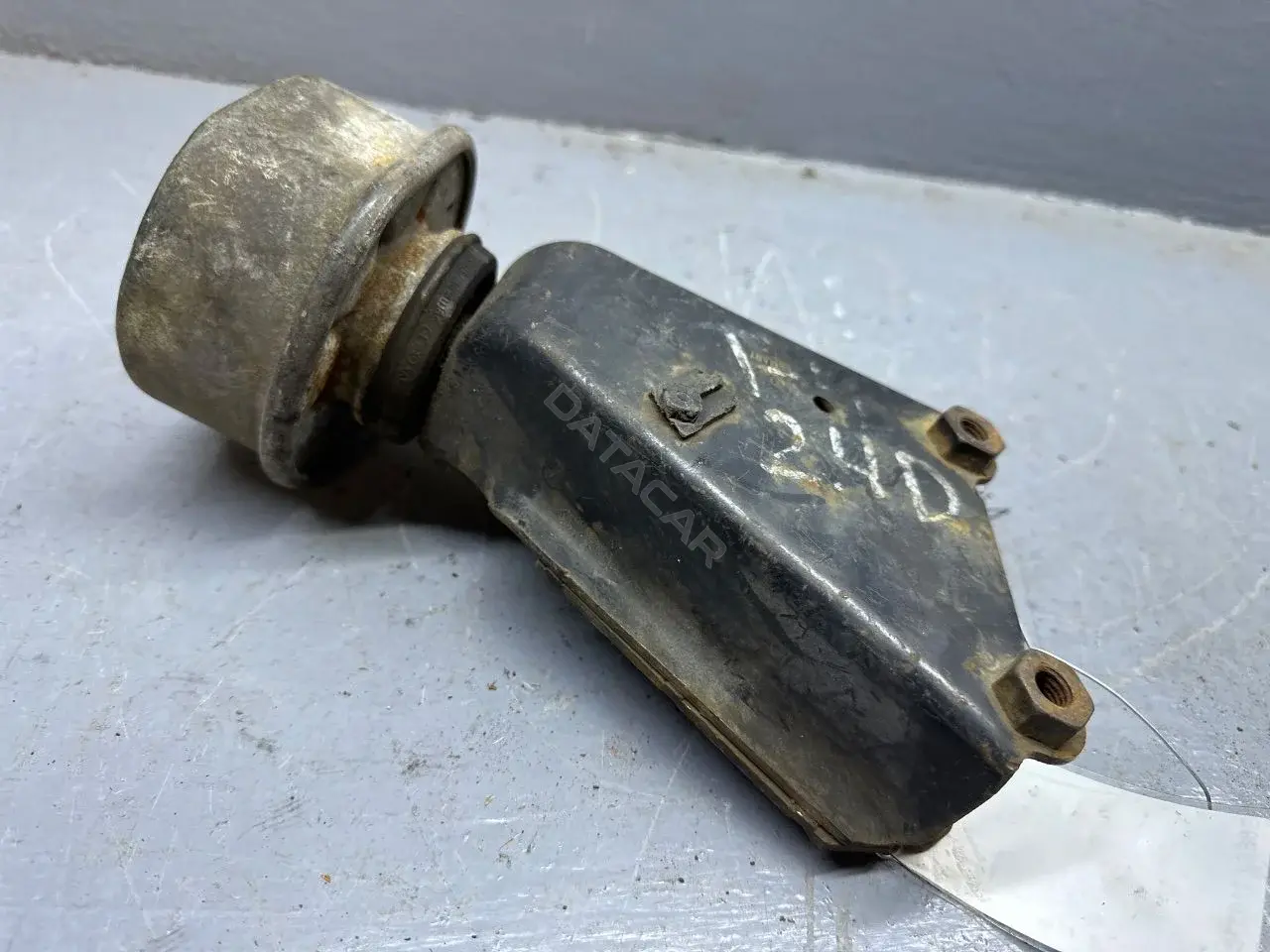 Подушка КПП 701199201B