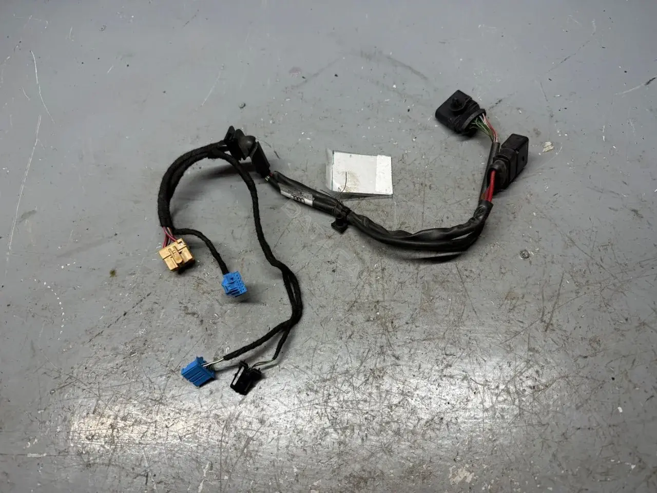 Проводка салона CZ246470-4490