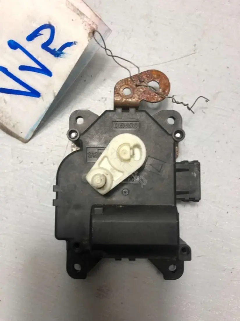 Мотор заслонки печки 113800-2350, DENSO