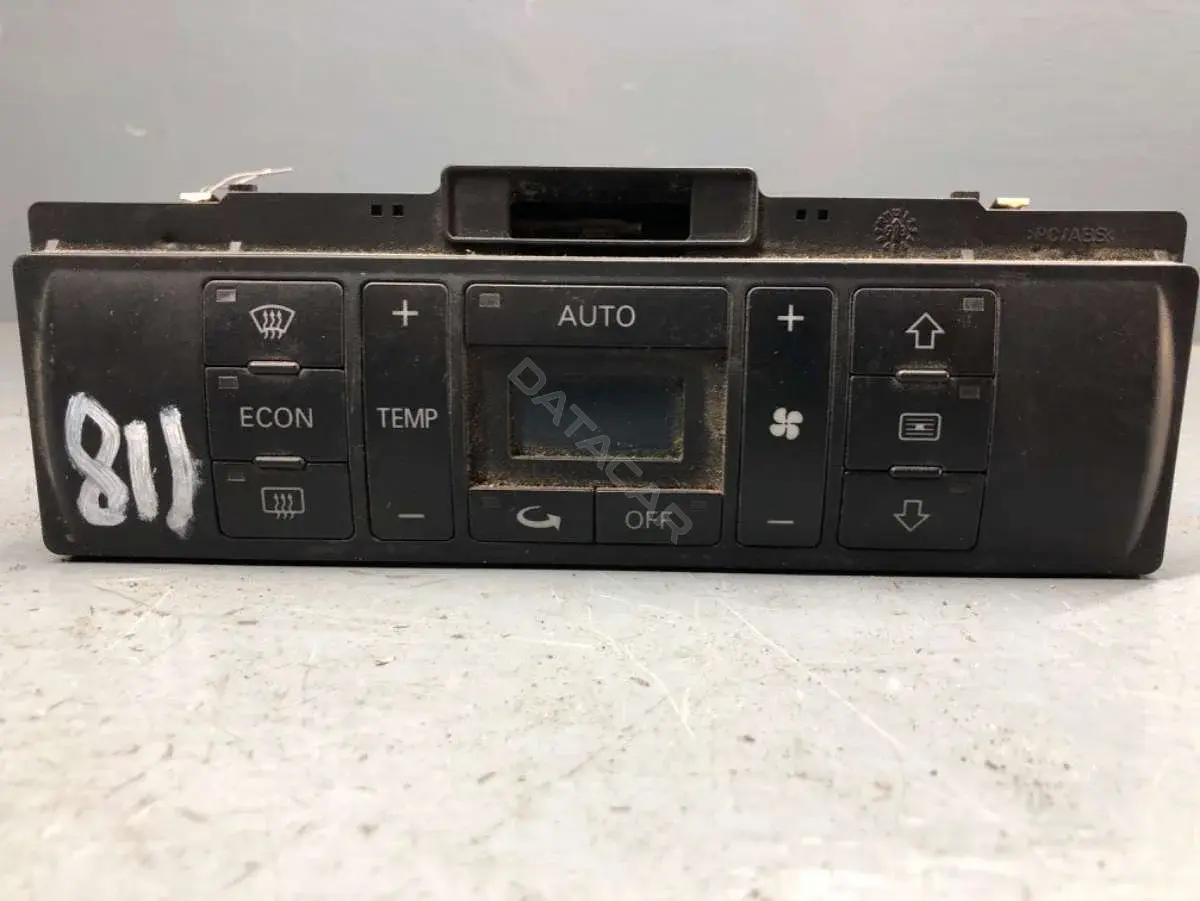 Блок управления климат-контролем 8D0820043M