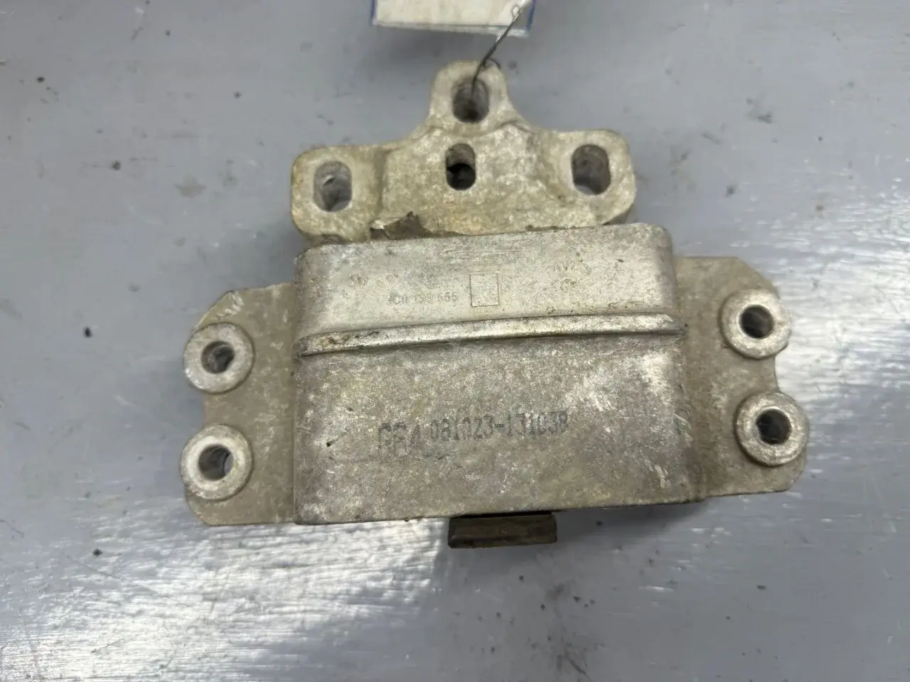 Подушка КПП 3C0199555R