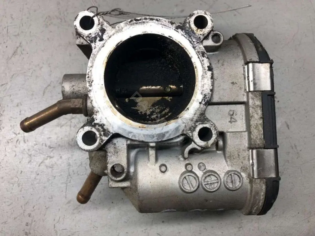 Дроссельная заслонка 030133062C, BOSCH