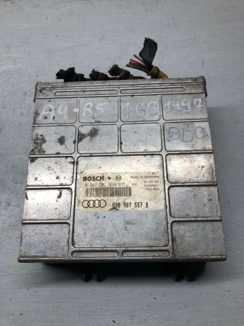 Блок управления двигателем 0261203554, 8D0907557B, BOSCH