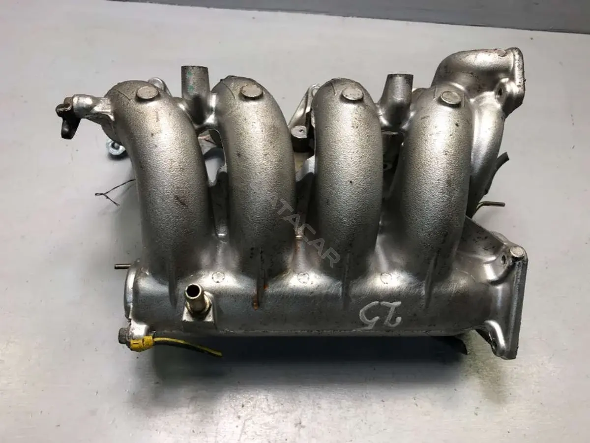 Коллектор впускной MD350027