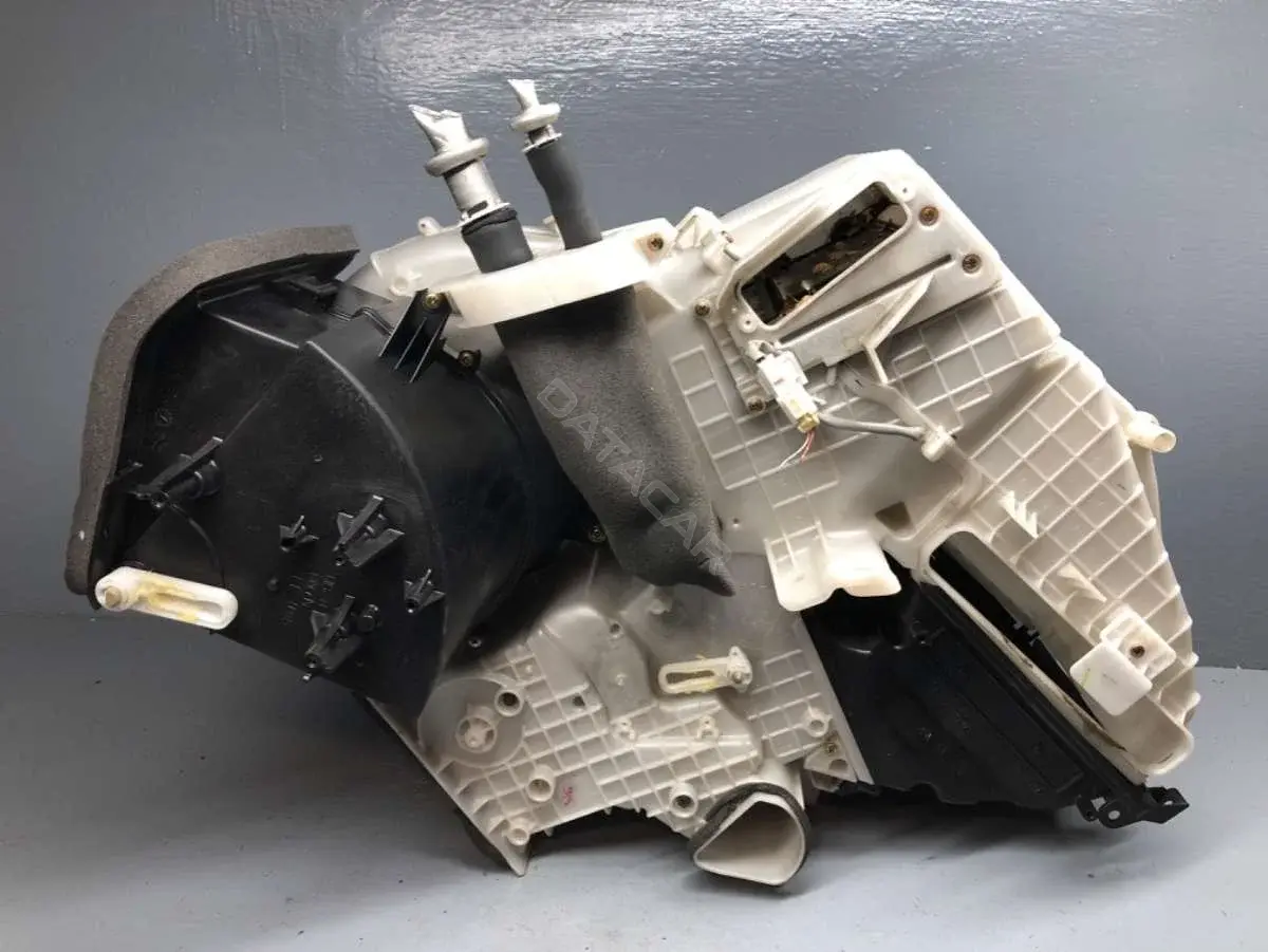 Корпус отопителя (печки) BP4K-61-13YC