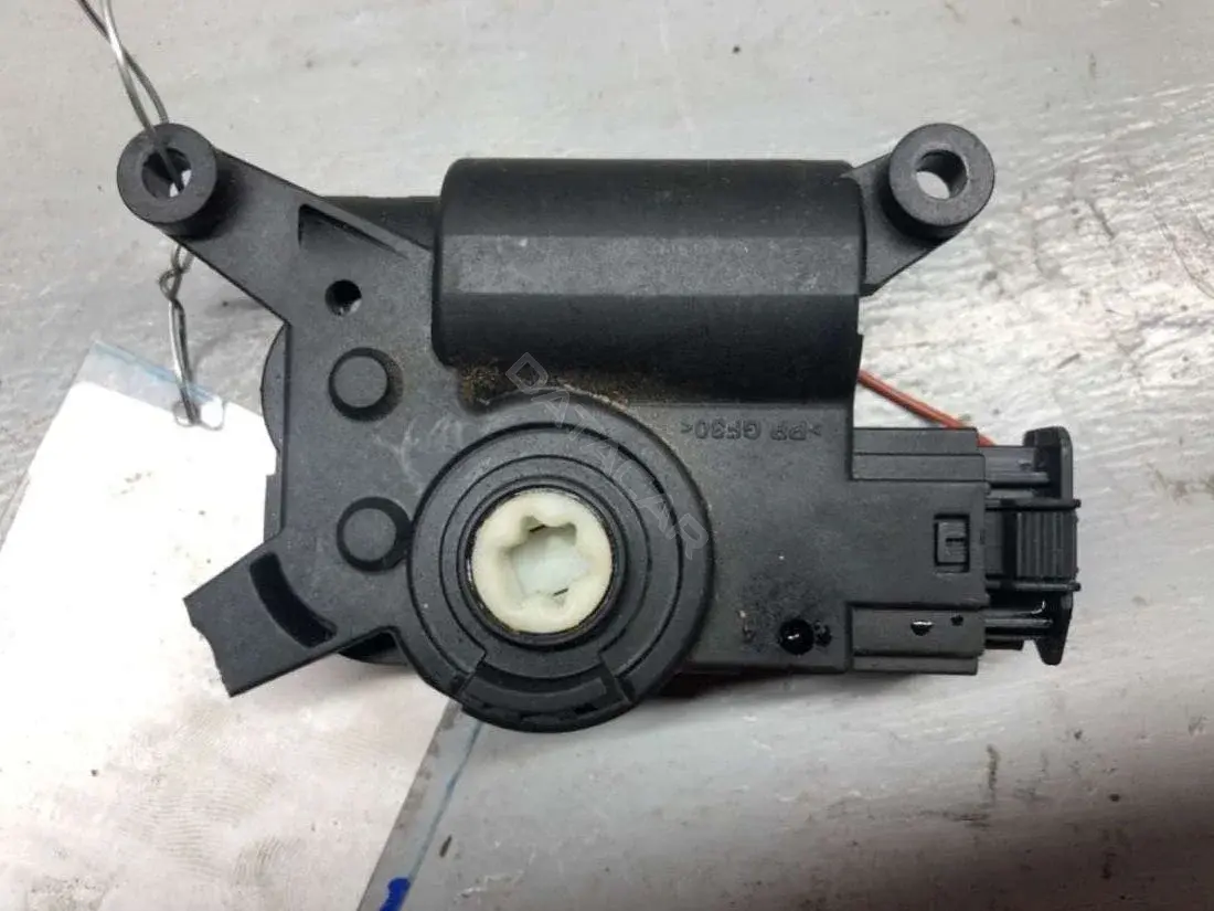 Мотор заслонки печки 24811, behr, T956600190