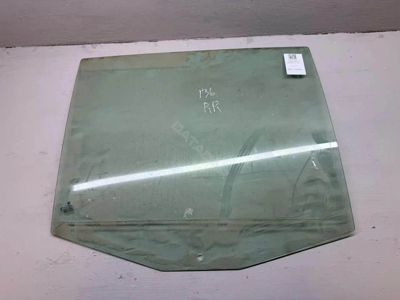 Стекло двери 1T0845026F